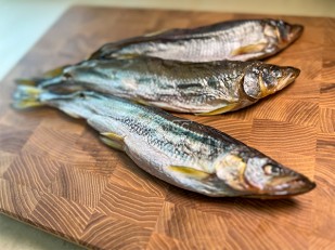 Японские снеки и крекеры: Корюшка с икрой вяленая ГОСТ (крупная)