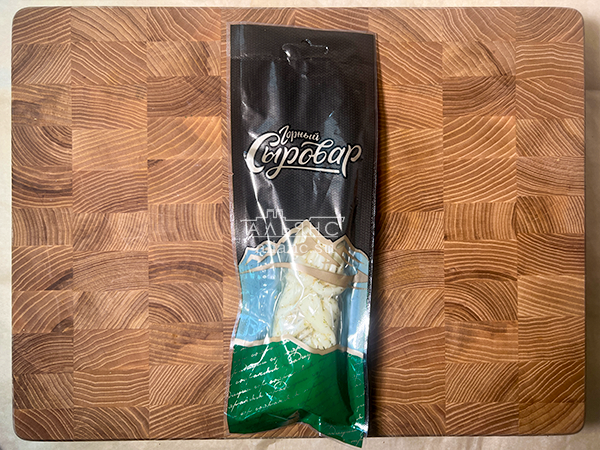 Сыр 100 гр ГОРНЫЙ СЫРОВАР (Косичка с укропом и чесноком) в Солнцево