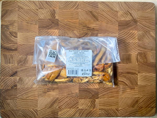 Сыр 150 гр ГОРНЫЙ СЫРОВАР (Ассорти копчёный с укропом и чесноком) в Солнцево